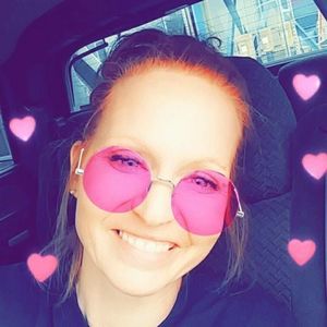 Meet your Posher, Jessica